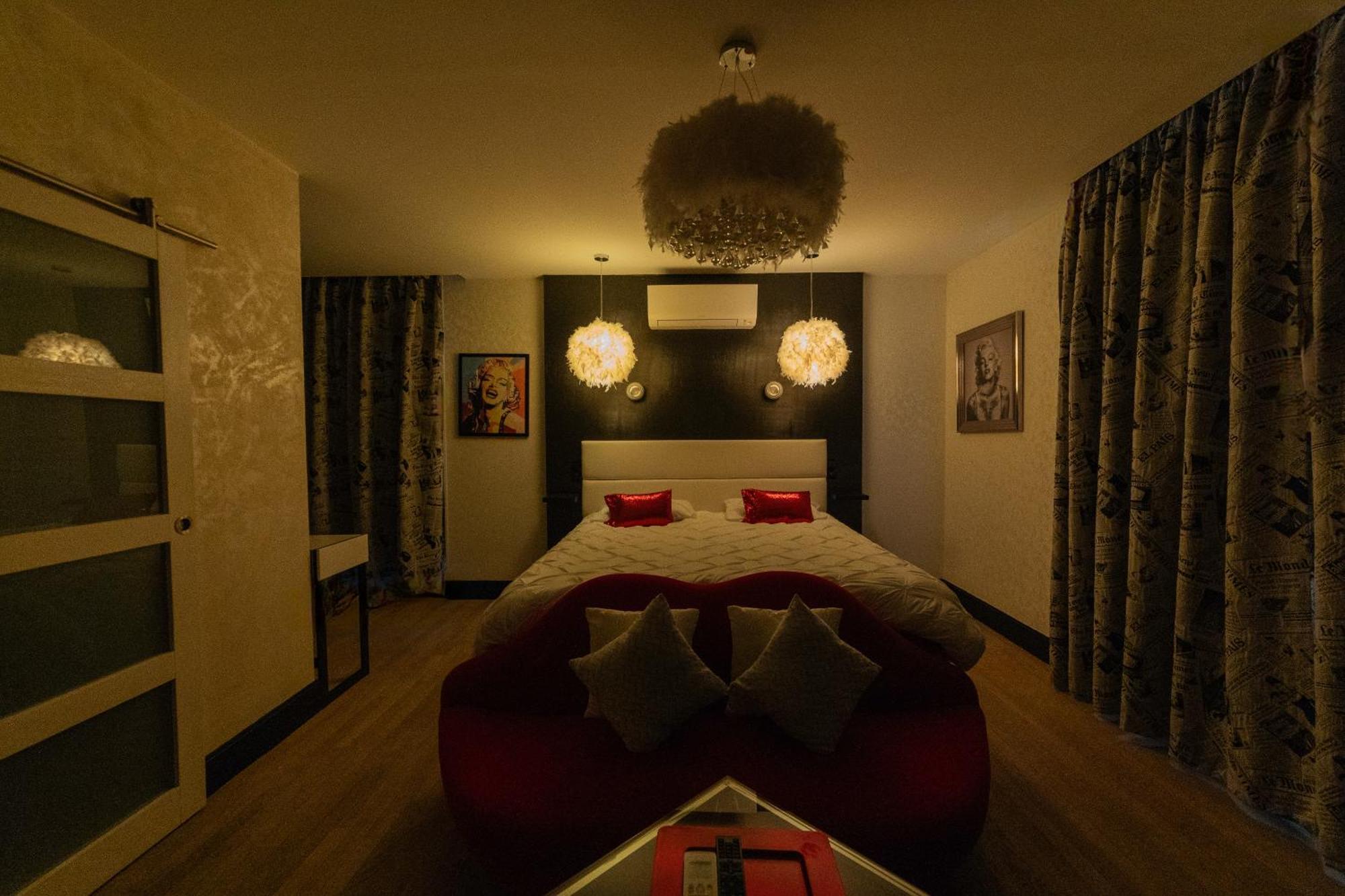 Les Etoiles Bed & Breakfast Tonnerre Bilik gambar