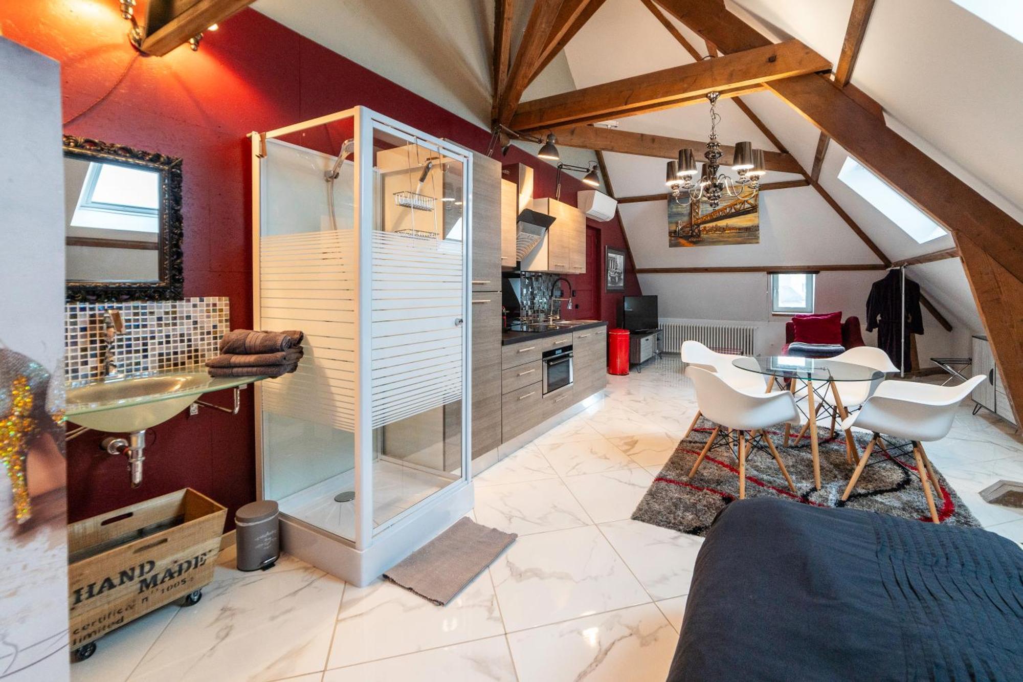 Les Etoiles Bed & Breakfast Tonnerre Bilik gambar